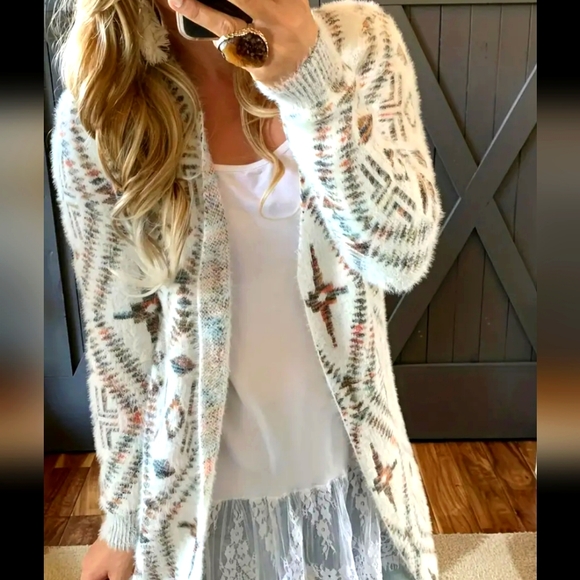 Sweaters - Beautiful open front Cardigan 😍